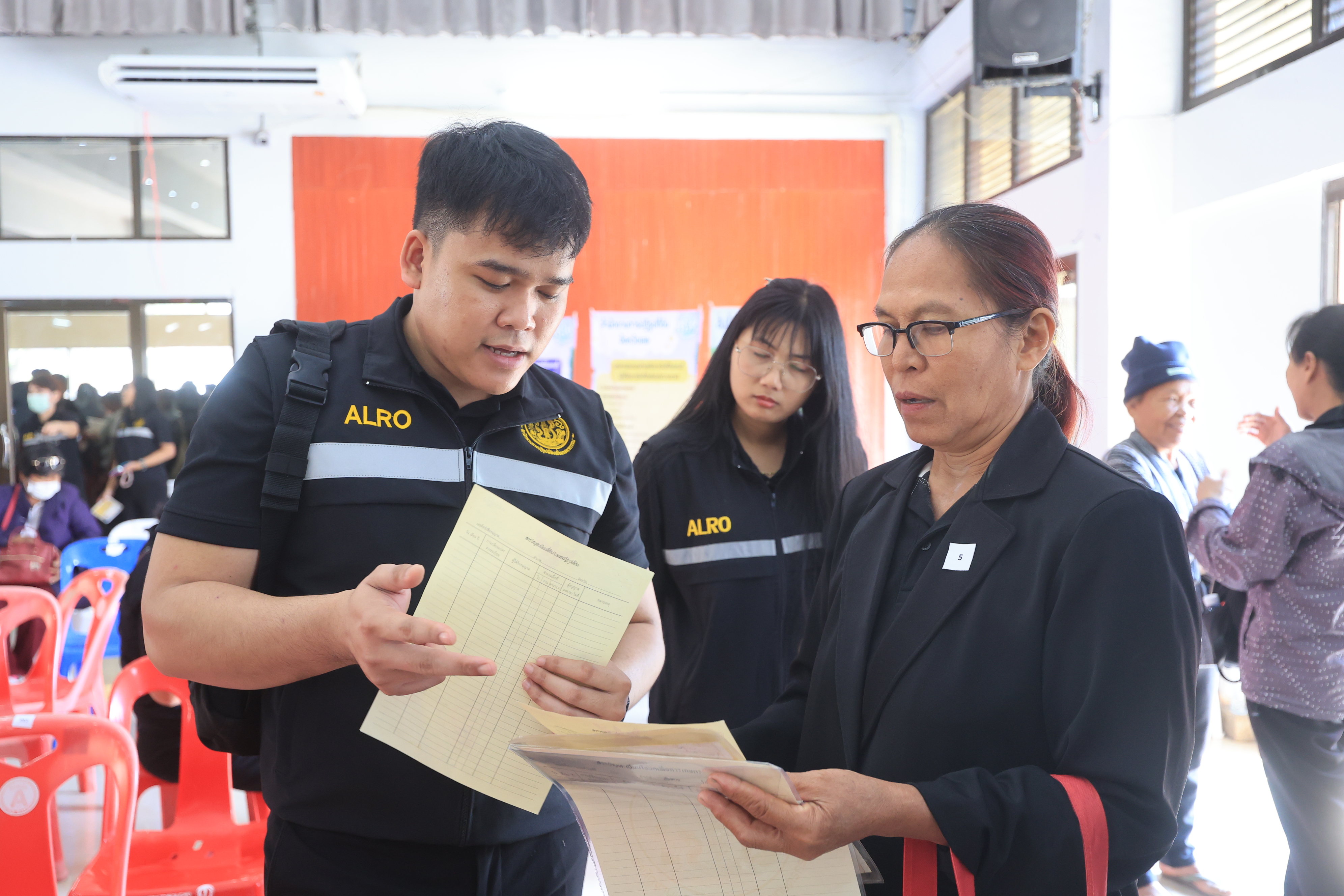 title - เลขาธิการ ส.ป.ก. เปิดศูนย์บริการประชาชนเคลื่อนที่ในเขตปฏิรูปที่ดิน จังหวัดเลย ประจำปีงบประมาณ พ.ศ. 2569